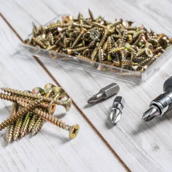 Premium MDF Wood Screws (200 Pcs Pkt) - [ all size available ] - Yellow Zinc Plated Anti-Rust - High Strength Chipboard Fasteners for Furniture, Kitchen Cabinets, Stima Boxes & DIY Woodworking Project