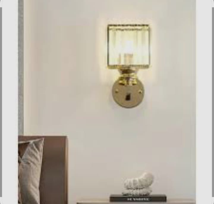 Neelux Geometric Glass Wall Bracket Light (DL 0034) - Modern Gold Luxury Crystal Sconce for Living Room,Bedroom,Bathroom and Hallway-High Quality Indoor  Decorative LED Wall Lamp.