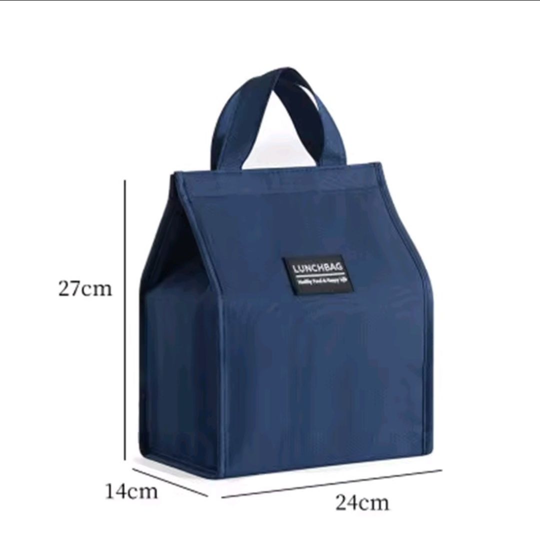 Quality lunch bags availableInsulated with handlMedium size For both adults and children To accommodate all you need 👌🏽 including flask