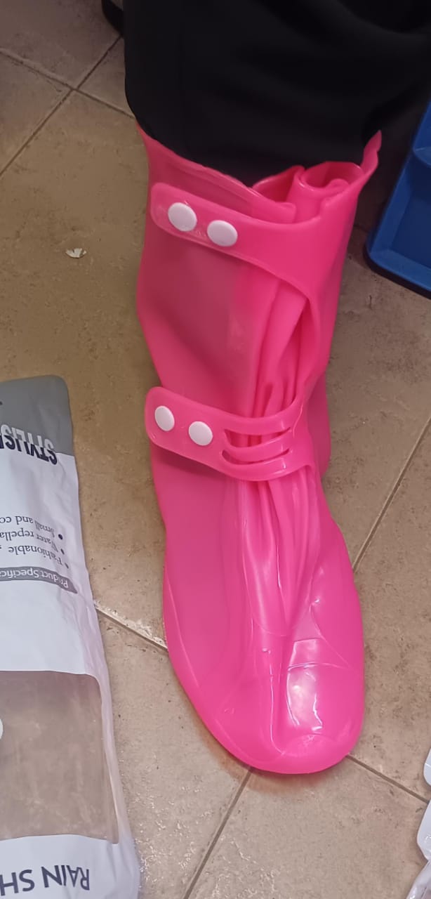 Reusablable washable Kids rain shoe cover stretchable easy to clean with slip-resistant sole protect any style of your kid shoe, from flats and sneakers to joggers. Super soft and comfortable