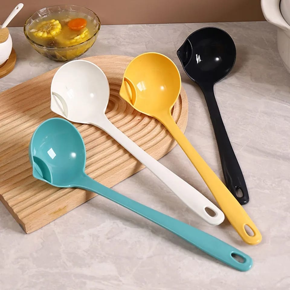 Plastic Oil Separator Spoon – Easy Fat & Oil Straining, Made from durable, food-safe plastic, Separates oil and fat from soups, stews, and sauces.