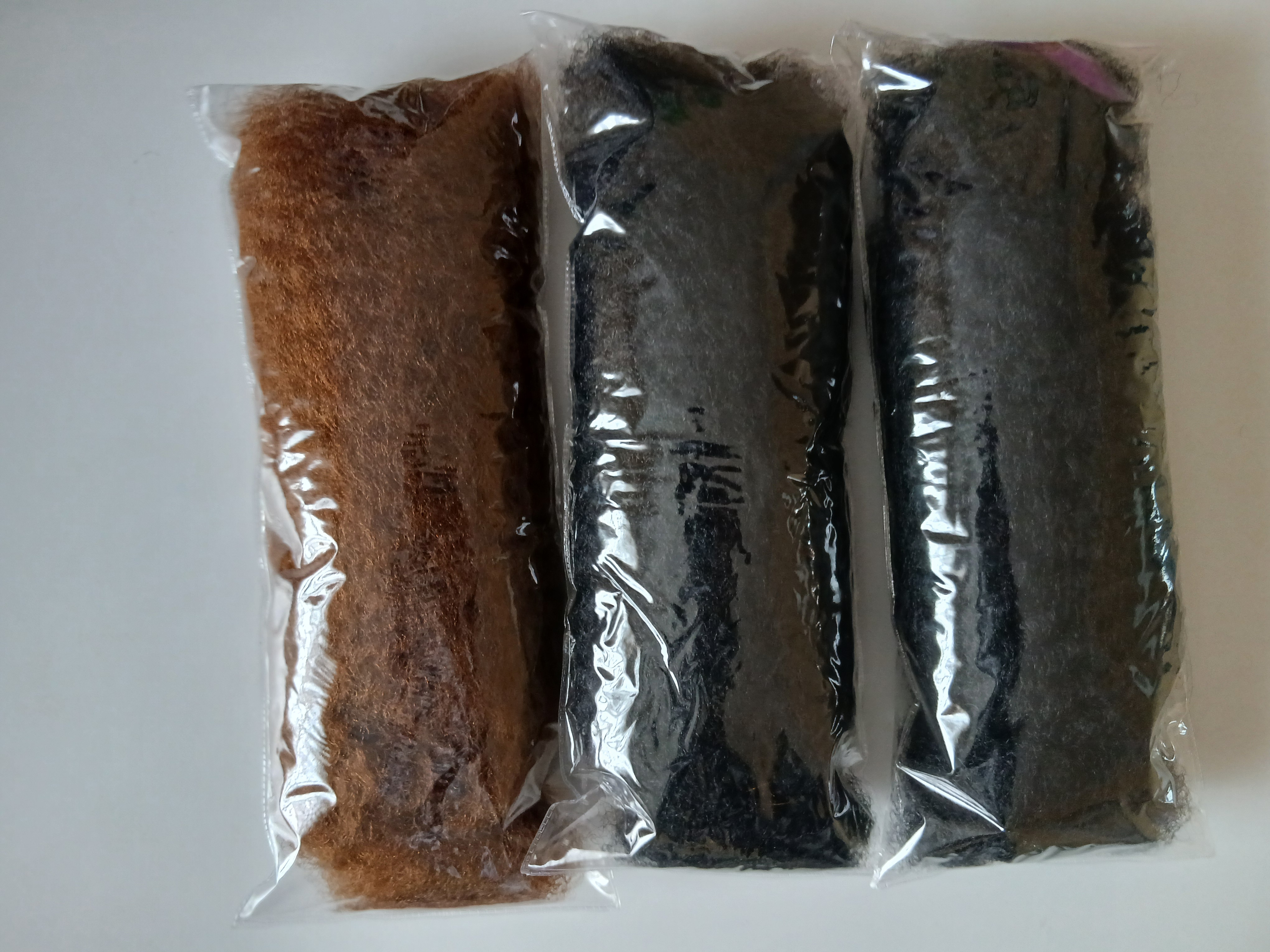 Synthetic hair for Artificial dreadlocks,Faux locs,Riri locs etc. Light weight and  chunky, Natural  textures and easy to crotchet.