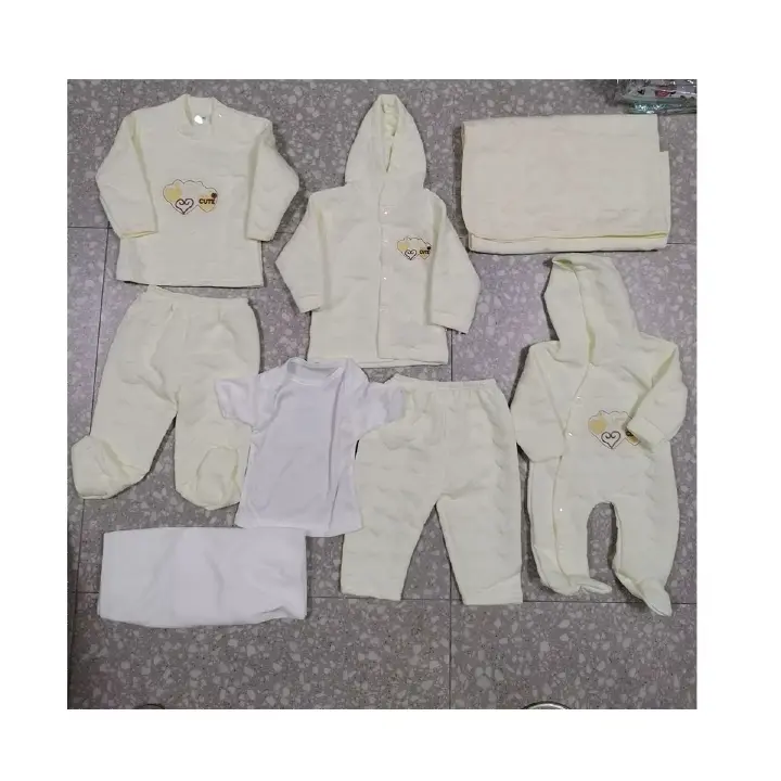 Unisex Baby Clothes 8 Piece Full Baby Layette Set Cotton Newborn Clothes Gift Set 0-6Months Babies Winter Wear