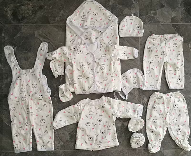 0-6M Newborn Layette Gift Set Bodysuits Pants for Baby Girl and Boy 11 Piece Essentials and Accessories Newborn Baby Clothes