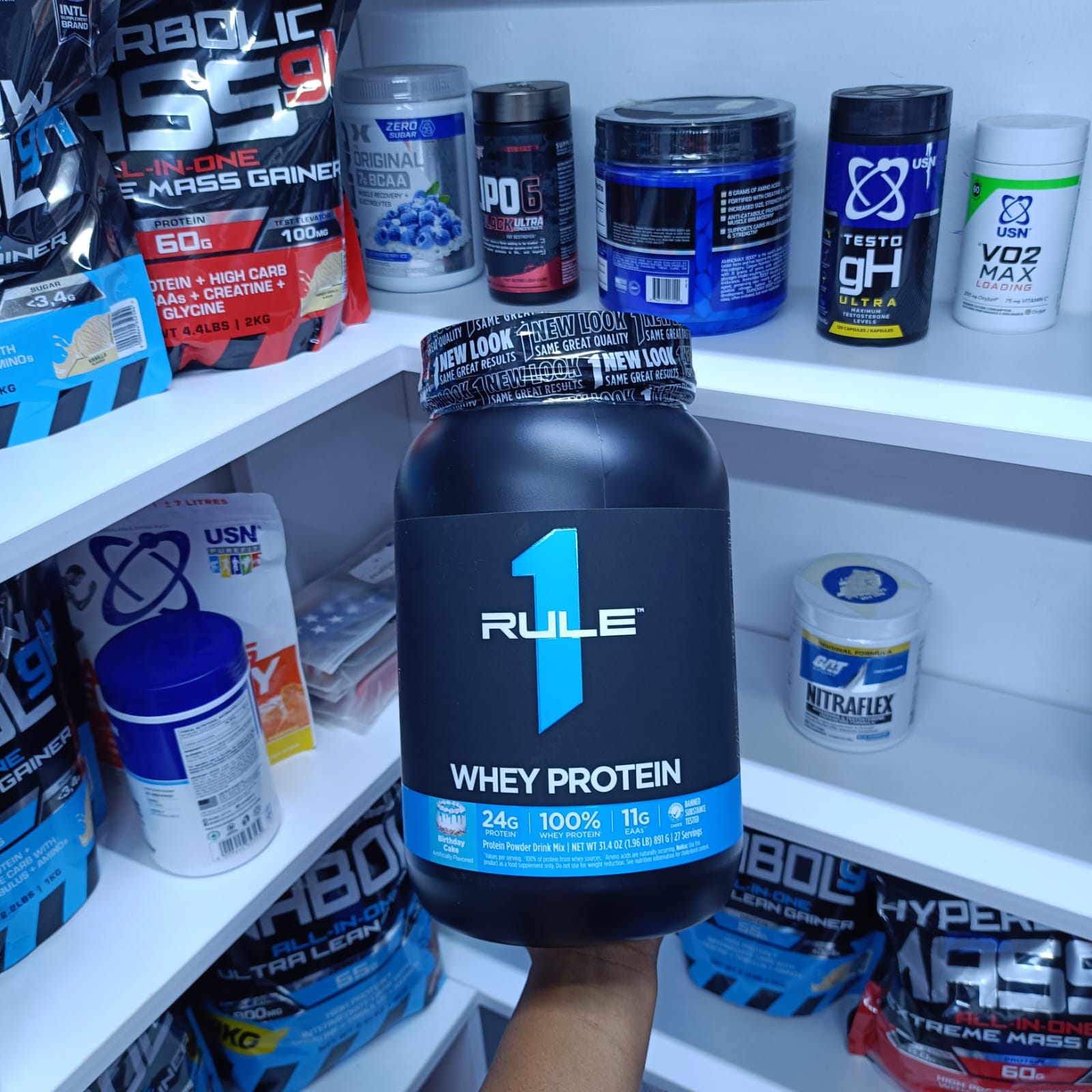 Rule 1 R1 Whey Protein Powder, 24g Protein per Serving, 100% Whey Blend with 11g EAAs & BCAAs, Fast Absorbing Muscle Recovery & Lean Muscle Support