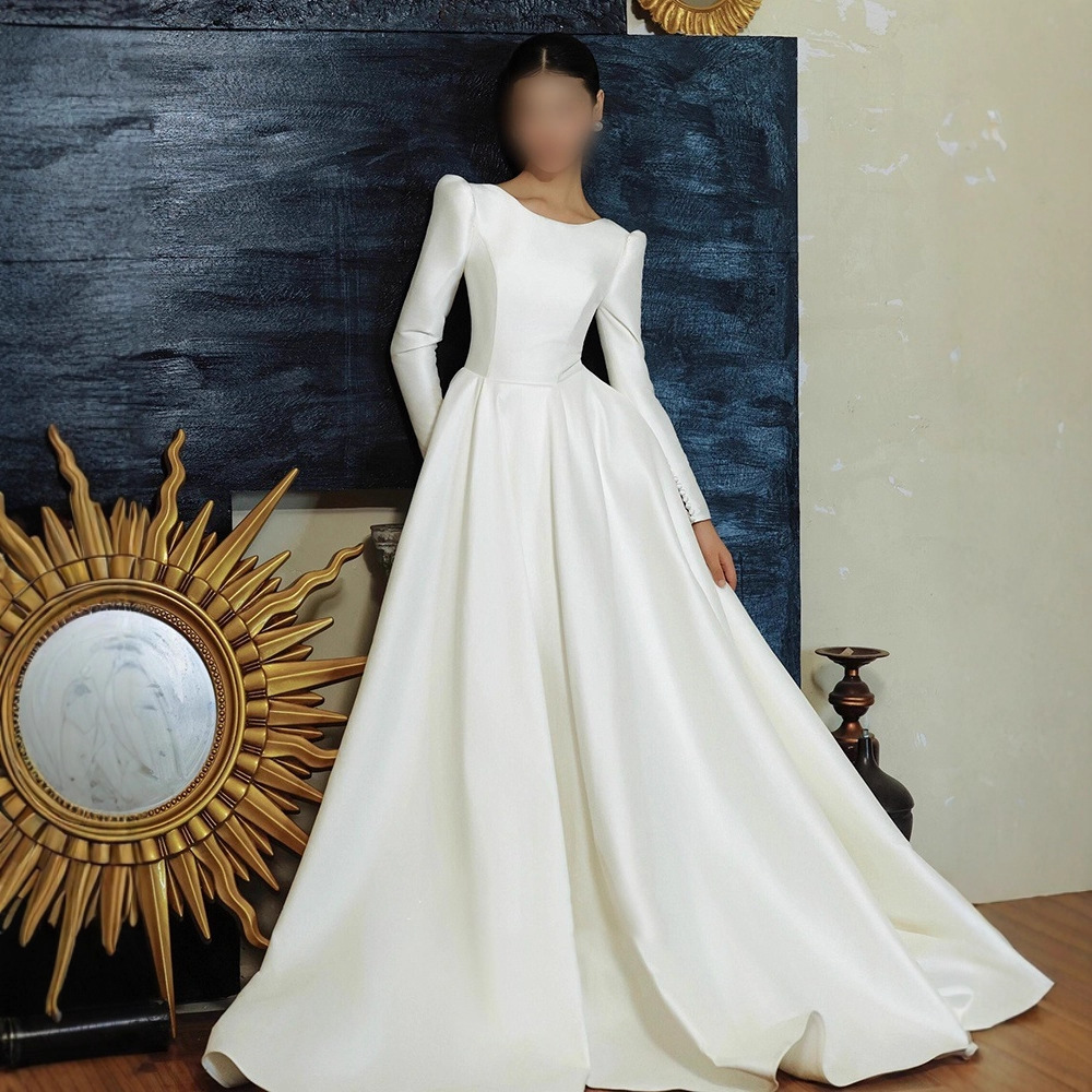 New long-sleeved light wedding dress French satin retro tail wedding evening dress high-end forest dress