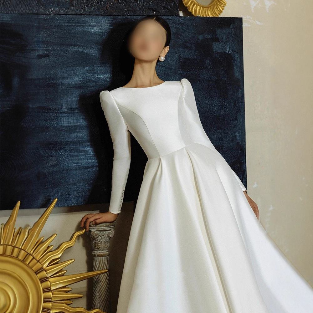 New long-sleeved light wedding dress French satin retro tail wedding evening dress high-end forest dress