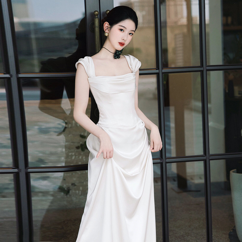 White suspender satin light wedding dress French simple temperament engagement dress fishtail slim long evening dress light luxury