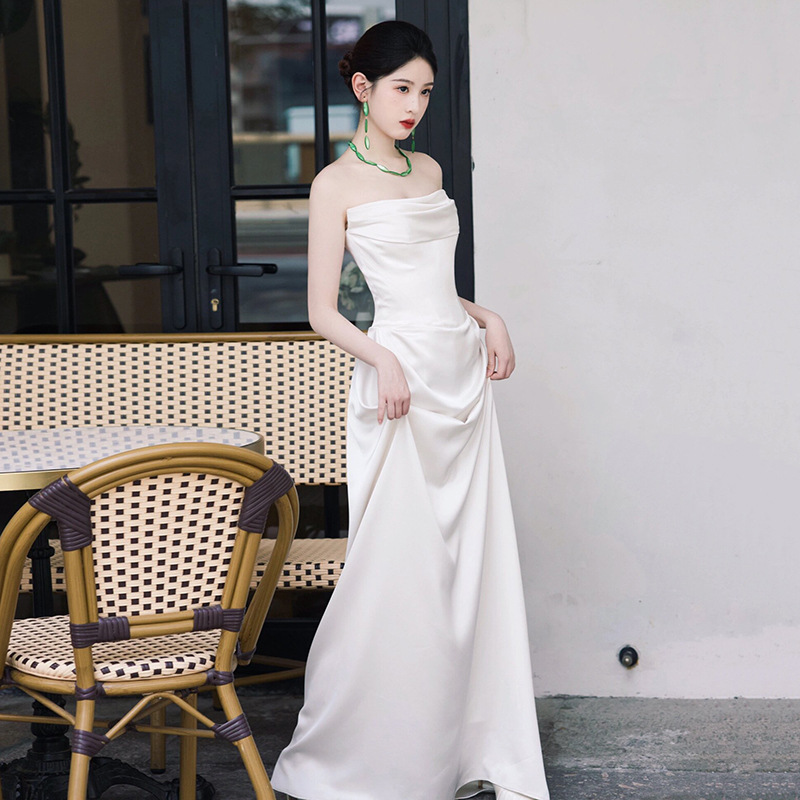 White suspender satin light wedding dress French simple temperament engagement dress fishtail slim long evening dress light luxury