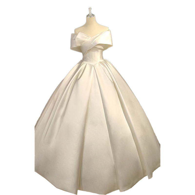 New one-shoulder satin main yarn with huge bow and large pleated skirt, elegant lady-like main wedding dress