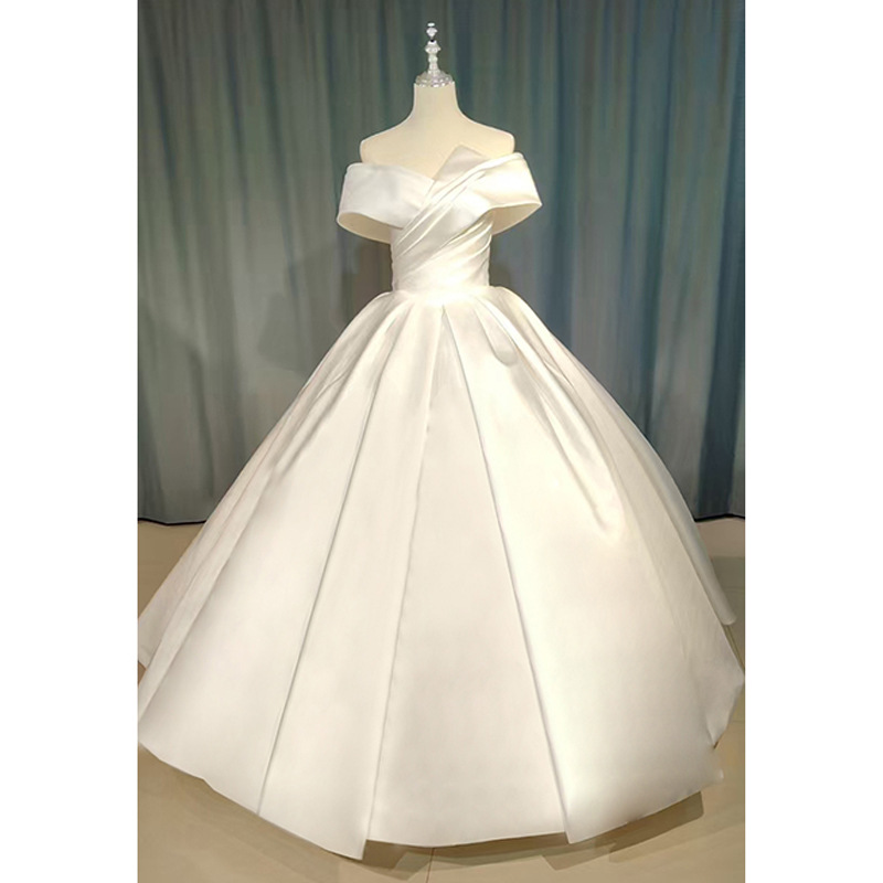 French wedding dress bride's new main yarn high-quality champagne color main yarn satin one-shoulder tail dress