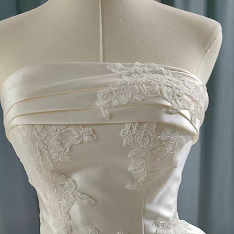 New French satin tube top light wedding dress bride's high-end texture large tail retro going out main yarn