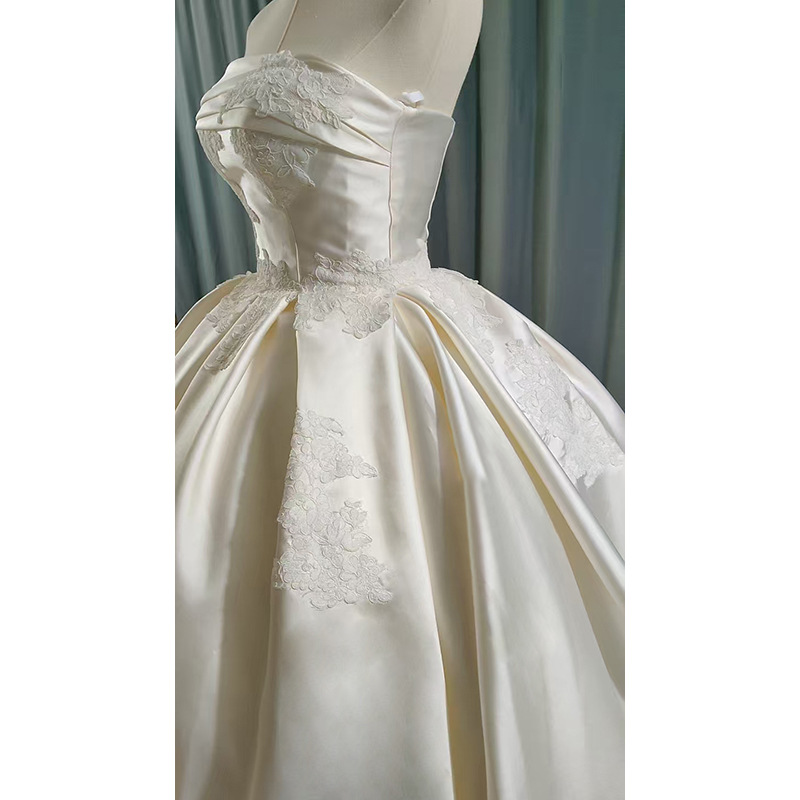 New French satin tube top light wedding dress bride's high-end texture large tail retro going out main yarn