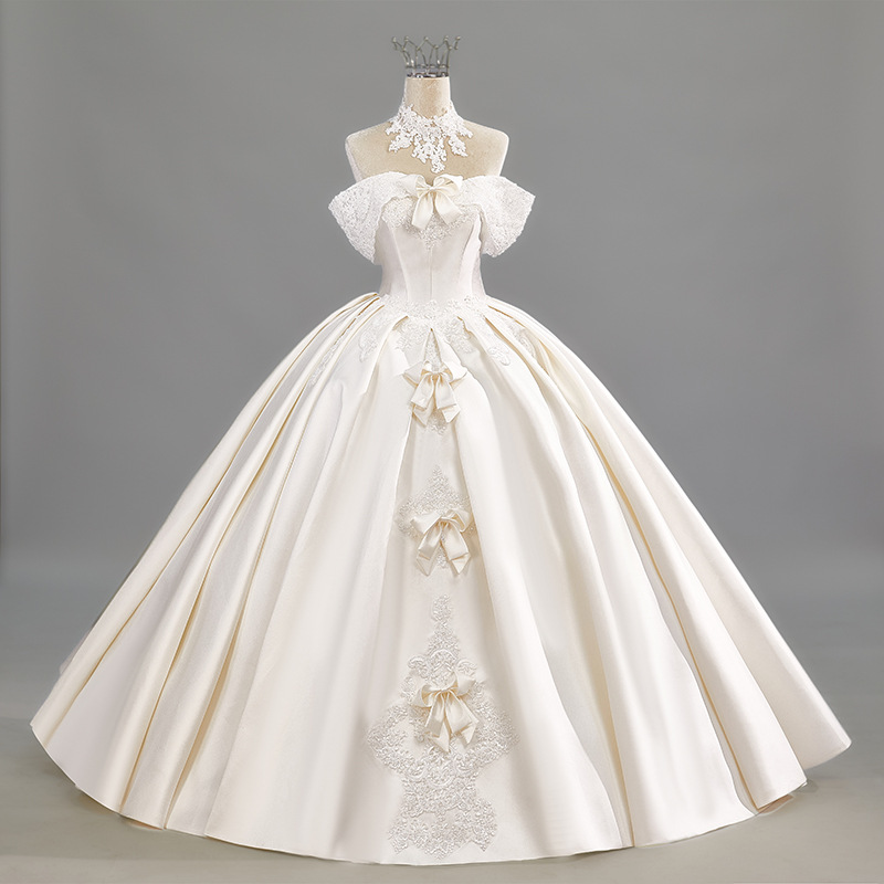 Satin main wedding dress bride light luxury niche high-end long-sleeved French gauze trailing retro heavy industry welcome door yarn