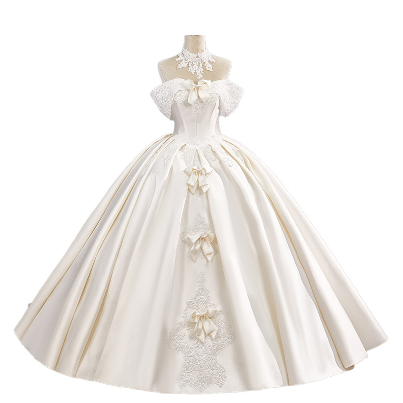 Satin main wedding dress bride light luxury niche high-end long-sleeved French gauze trailing retro heavy industry welcome door yarn