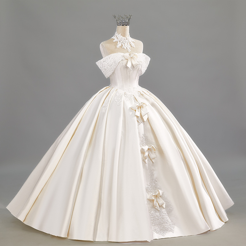 Satin main wedding dress bride light luxury niche high-end long-sleeved French gauze trailing retro heavy industry welcome door yarn