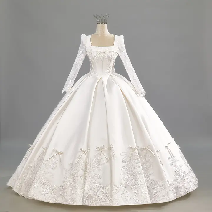 Satin wedding dress main yarn, high-end texture, high-end, beautiful long-sleeved French retro bridal wedding tailed outing yarn