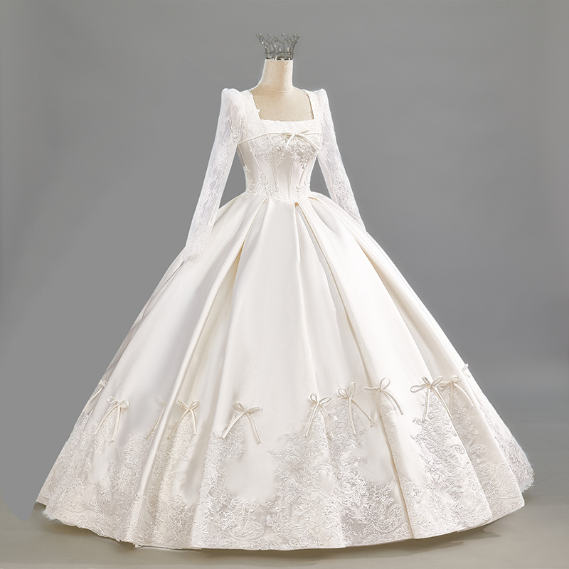 Satin wedding dress main yarn, high-end texture, high-end, beautiful long-sleeved French retro bridal wedding tailed outing yarn
