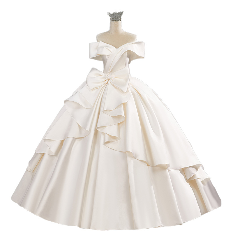 Satin one-shoulder retro wedding dress, new high-end texture, French bow embellished with main gauze skirt and large tail