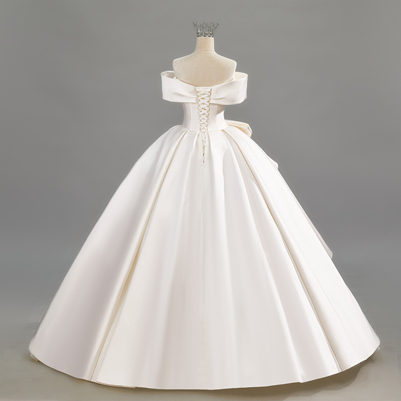 Satin one-shoulder retro wedding dress, new high-end texture, French bow embellished with main gauze skirt and large tail