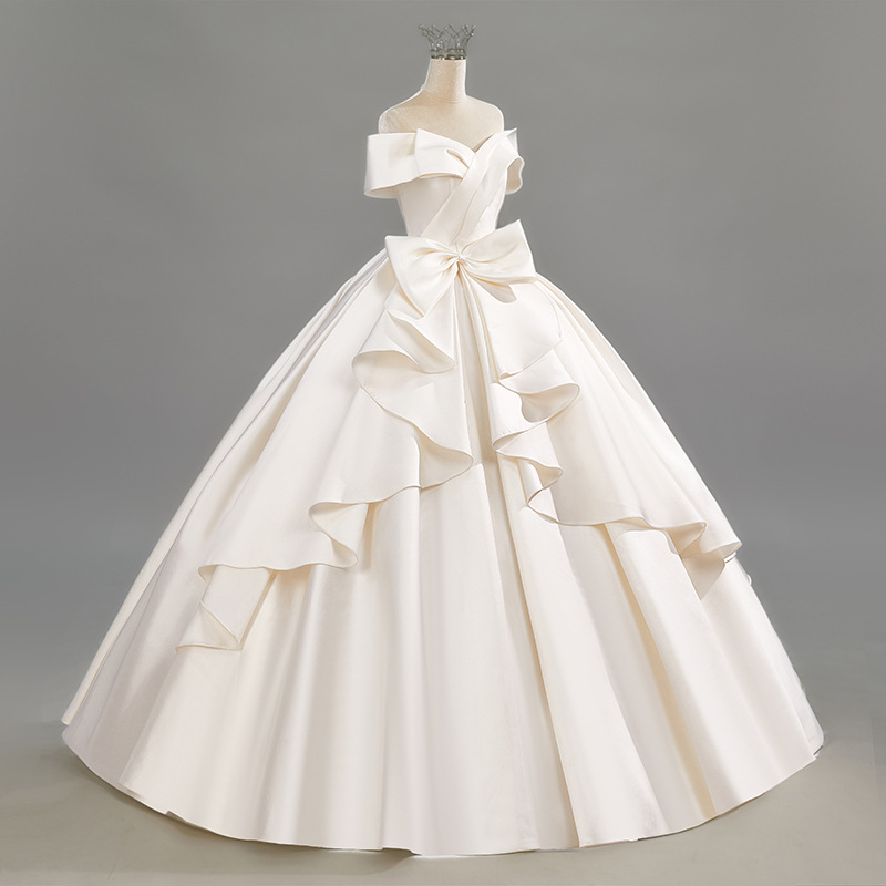 Satin one-shoulder retro wedding dress, new high-end texture, French bow embellished with main gauze skirt and large tail