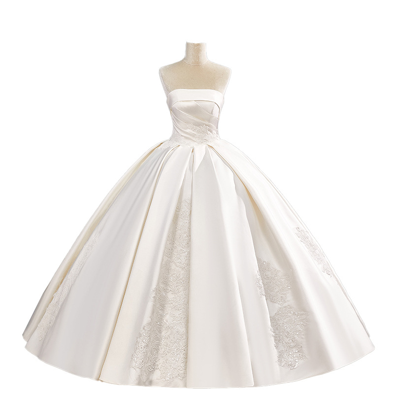 French large tail wedding dress new style high-end bride wedding outing main yarn light champagne satin welcome yarn
