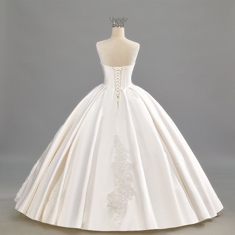 French large tail wedding dress new style high-end bride wedding outing main yarn light champagne satin welcome yarn