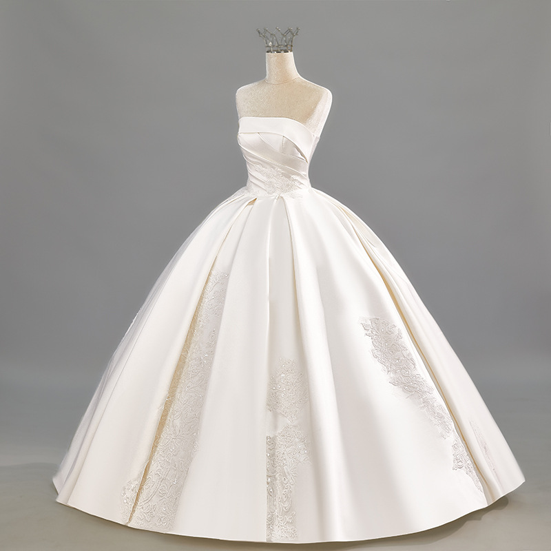 French large tail wedding dress new style high-end bride wedding outing main yarn light champagne satin welcome yarn