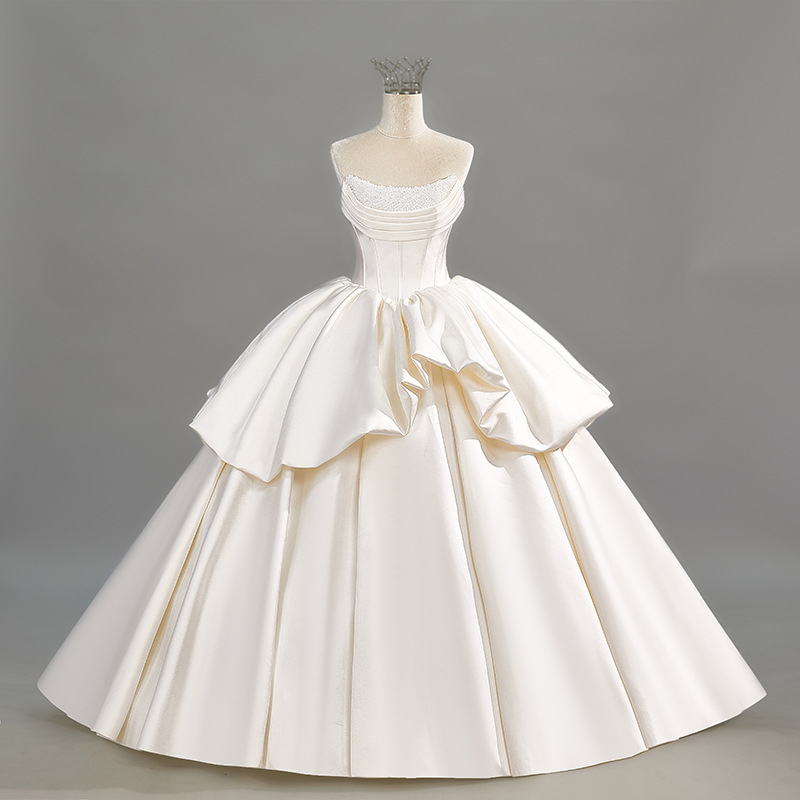 French high-end satin light wedding dress bride simple tube top door veil light champagne tail welcome veil dress skirt