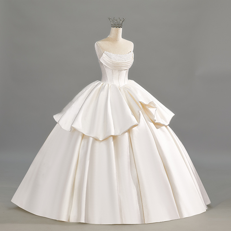 French high-end satin light wedding dress bride simple tube top door veil light champagne tail welcome veil dress skirt