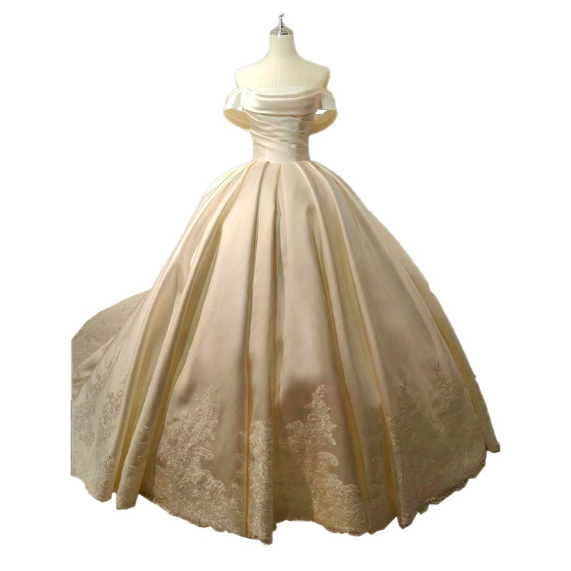 One-shoulder satin main gauze skirt, lace dark pattern tail, elegant and noble dress, new street shooting and travel shooting skirt