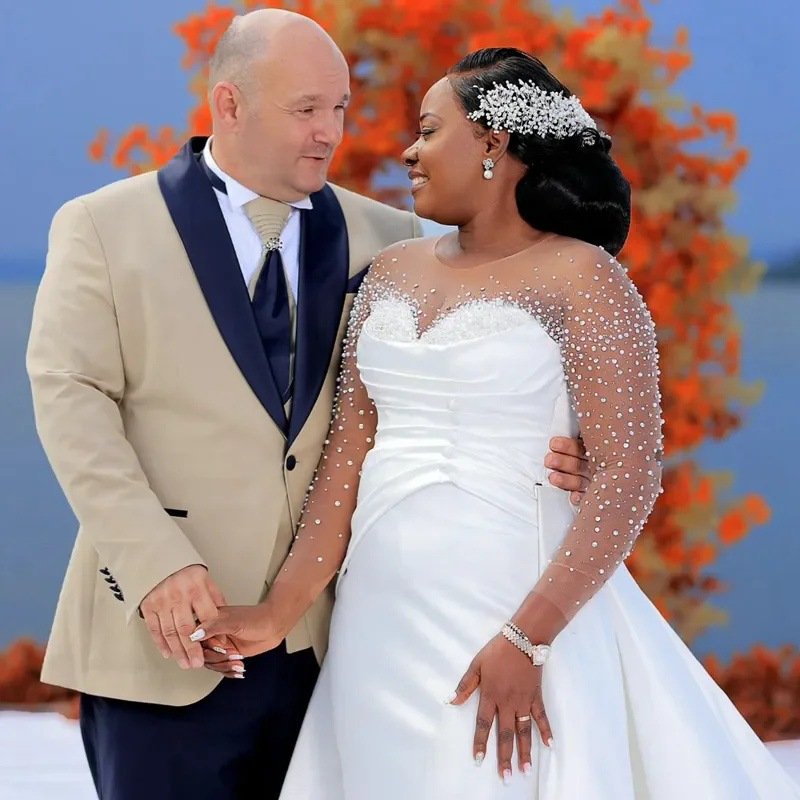 Elegant beaded mermaid wedding dress bridal gown plus size illusion trumpet gown with detachable train