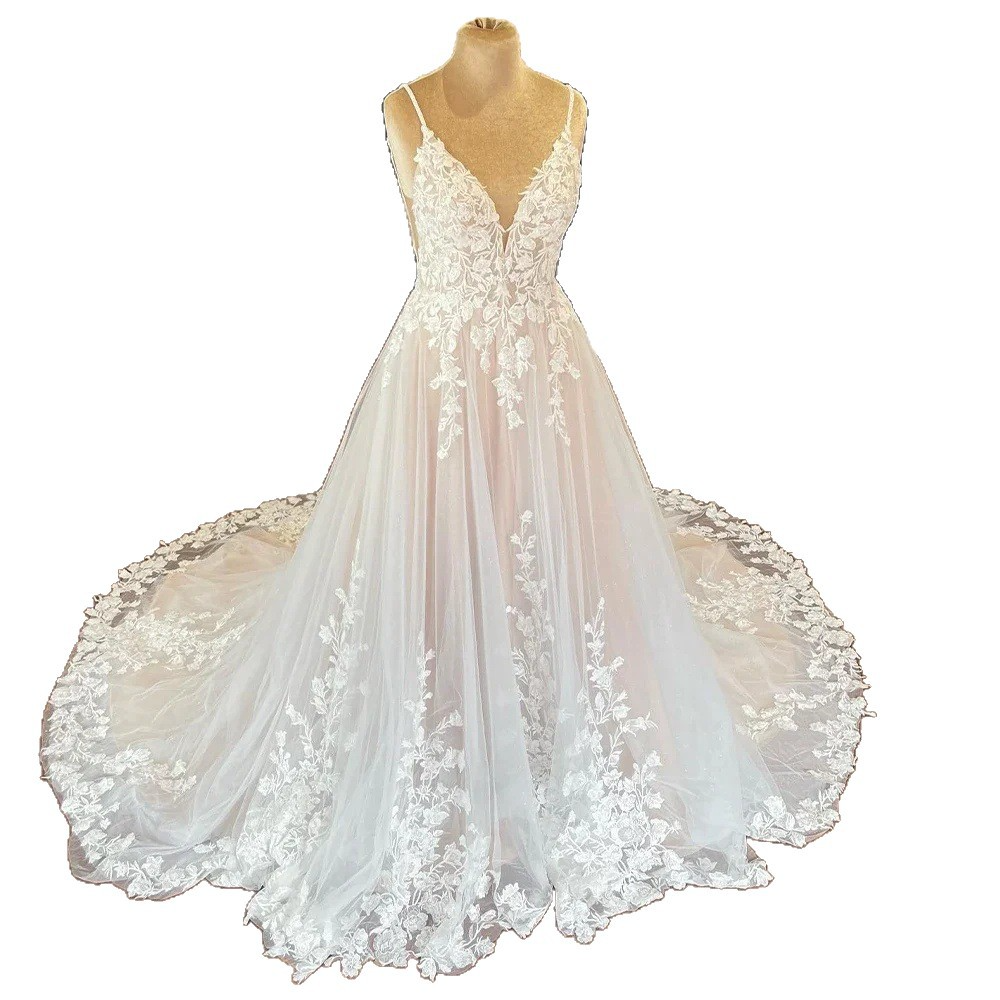 Bridal wedding dress fashionable lace appliqué suspender deep V small tail long skirt dress
