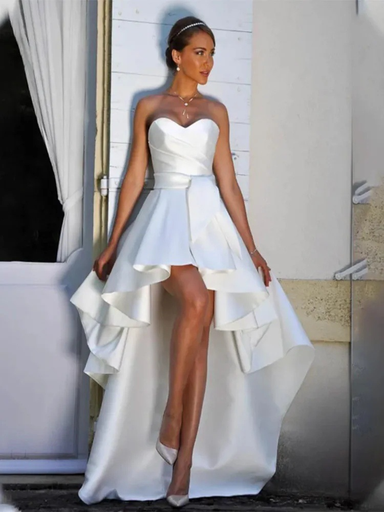 French retro satin tube top light wedding dress new bride high-end texture temperament bridal mini dress