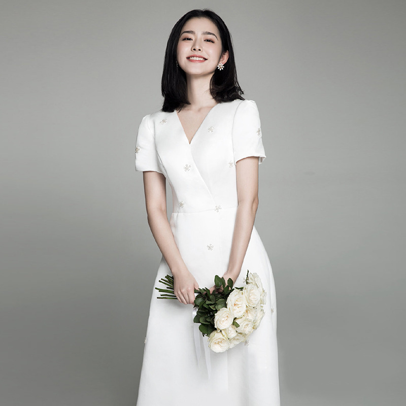 Satin light wedding dress evening dress new French simple long temperament bridal travel photo white dress for women