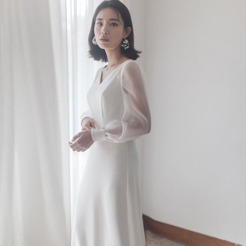 Travel photography light wedding dress forest style super fairy simple white satin evening dress women's new long-sleeved wedding veil