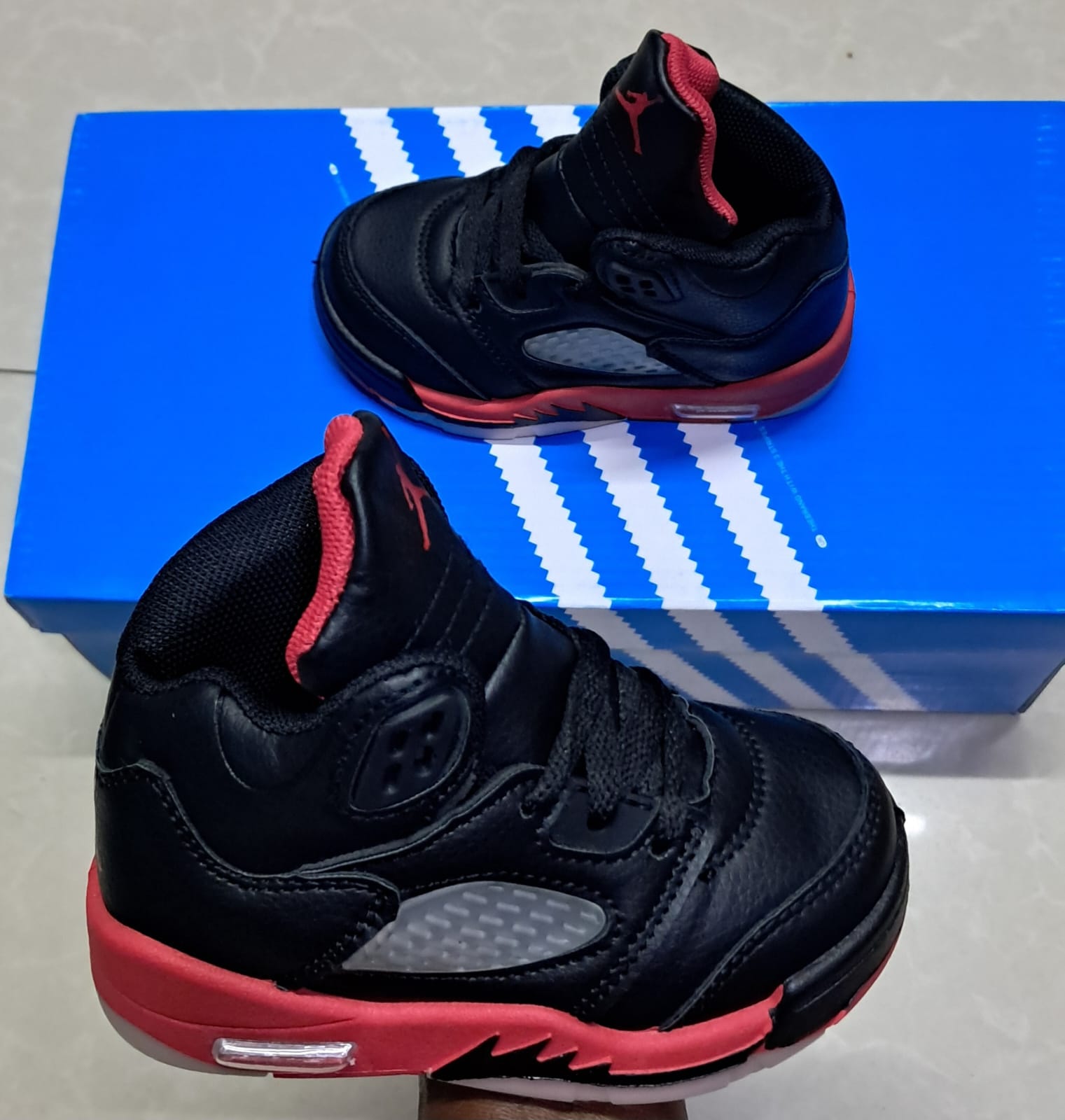 High-Top Basketball-Style Sneakers - Retro Athletic Casual Shoes for Toddlers & Boys