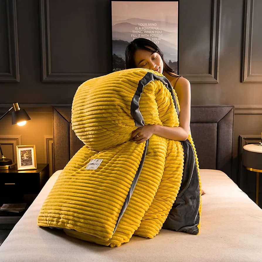 [CLEARANCE OFFER]] 1pc Single Velvet Woolen Duvet: No bedsheet, no pillowcases