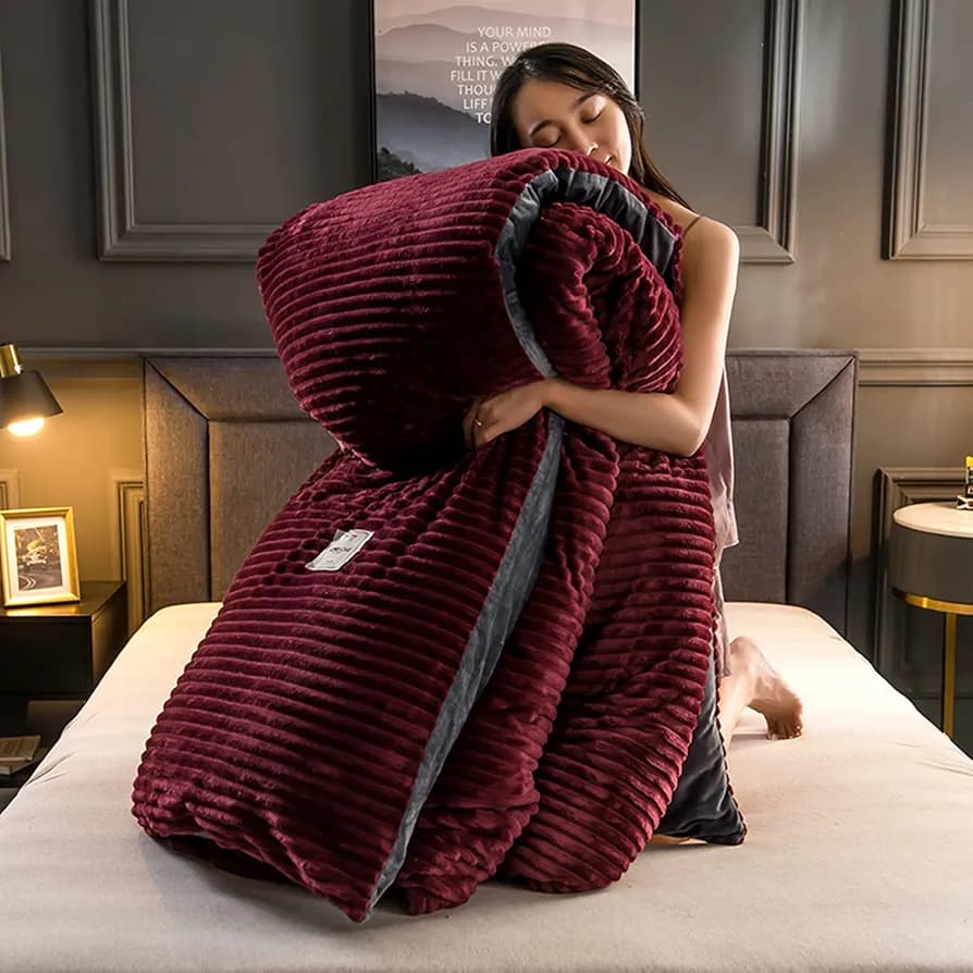 [CLEARANCE OFFER]] 1pc Single Velvet Woolen Duvet: No bedsheet, no pillowcases