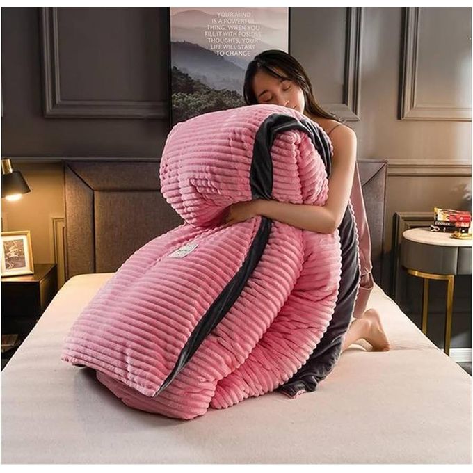 [CLEARANCE OFFER]] 1pc Single Velvet Woolen Duvet: No bedsheet, no pillowcases