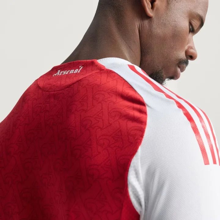 Arsenal 2025/2026 Home Football Jersey – Men’s Breathable Sports T-Shirt – Red & White Soccer Fan Shirt
