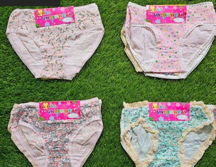 Girls Cotton Cartoon Printed Panties – Soft Breathable Kids Underwear (Pack Options Available)