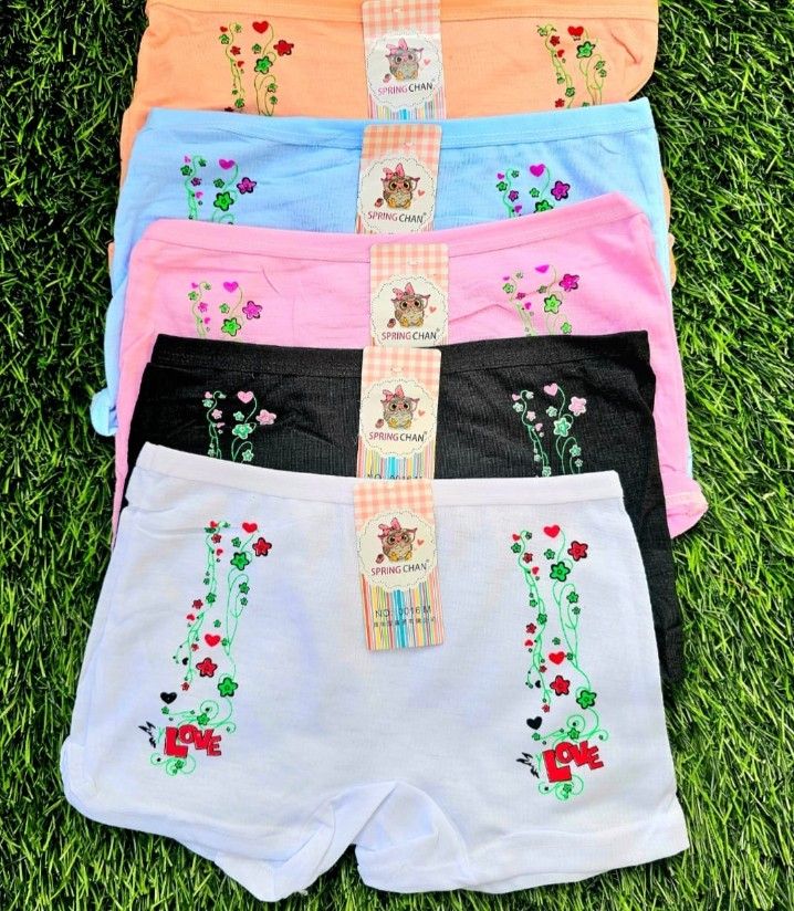 Girls Cotton Cartoon Printed Panties – Soft Breathable Kids Underwear (Pack Options Available)