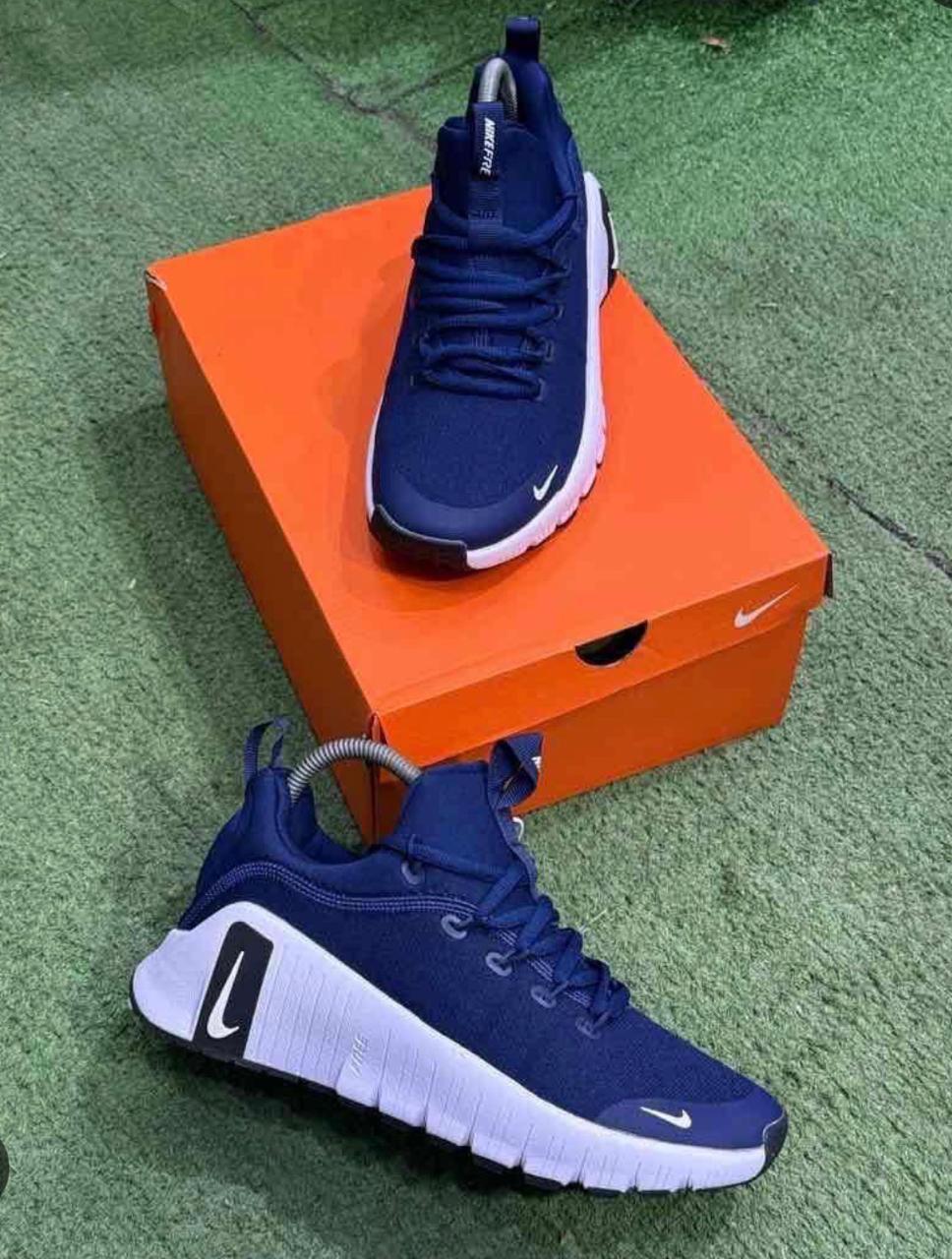 Free Metcon: Versatile training shoe that blends Nike Free flexibility in the forefoot with Metcon stability in the heel for dynamic workouts, breathable mesh upper, secure fit, and reliable traction