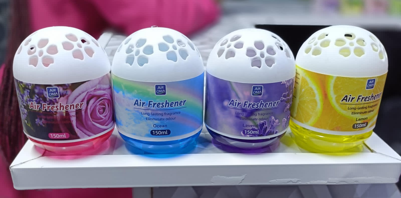 1pc Air Freshener,ionized water, essential oil,solvent.✅Product functions: car,shoe cabinet,wardrobe, indoor, toilet, office,
Net capacity 150ml