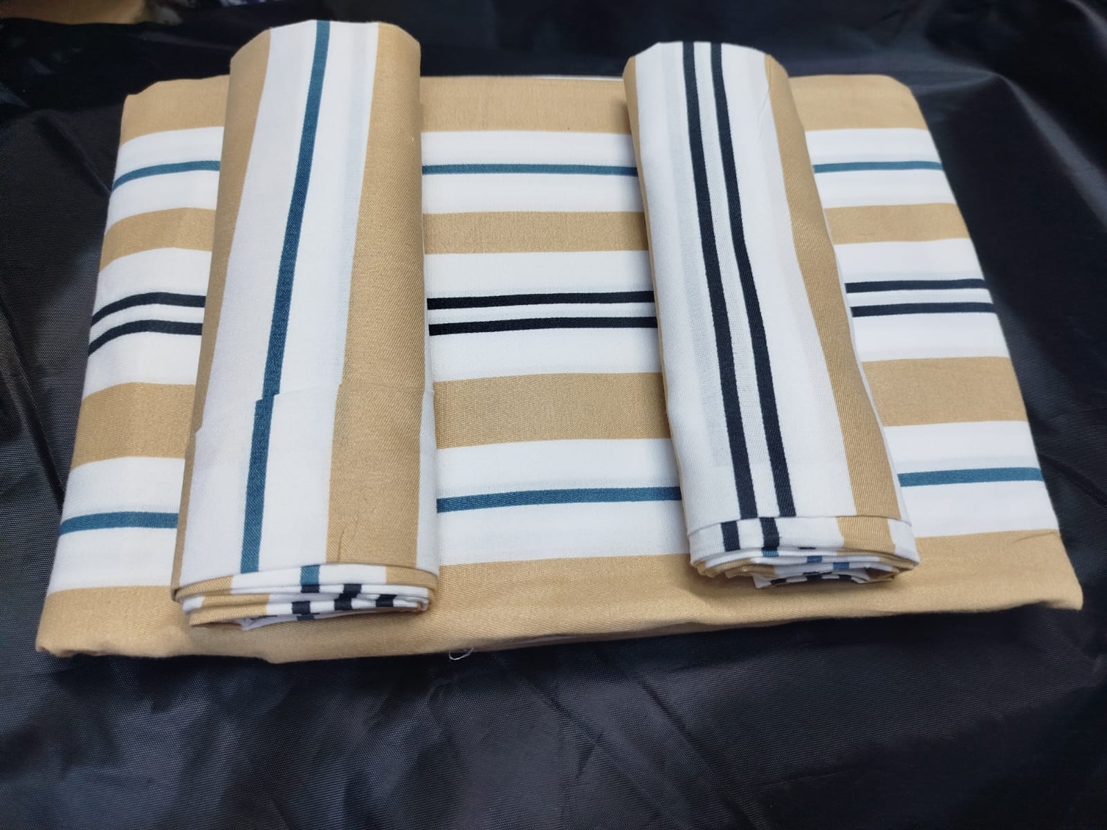 5x6 Bedsheet Set 4 Pcs (2 Bedsheets & 2 Pillowcases)