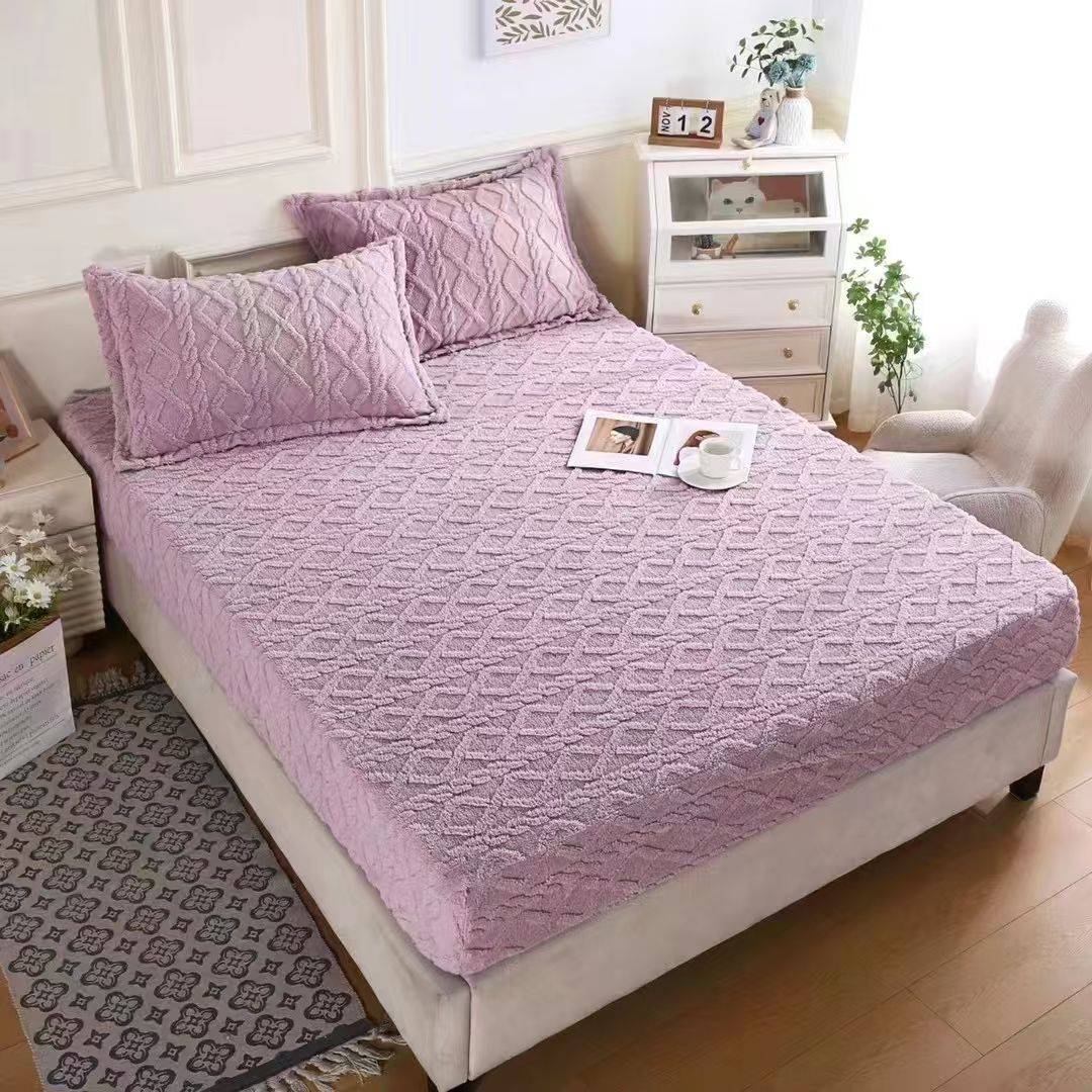 Jacquard Sherpa  fleece blanket, 2pcs pillow cases, Fitted all round , Embossed pattern, 6×7. 1pc