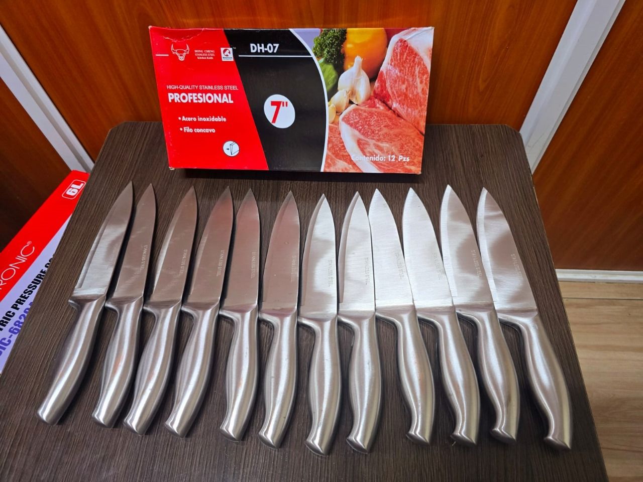 Kitchen, Butcher Knife Stainless meat/bone Steel Knives, perfect for Cutting, Chopping, Slicing, De Boning, Cleaving Meats, Light Bone, Vegetable. 1pc