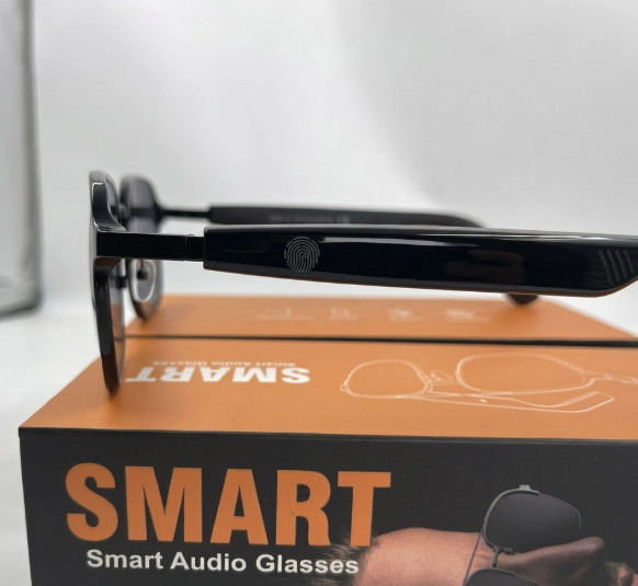 KTech SMART Audio Glasses/Calling Music Playback Voice Assistant Built-in Mic & Open Ear Speakers IPX4 Waterproof Sunglasses Comfortable and Secure Fit Sunglasses Glasses