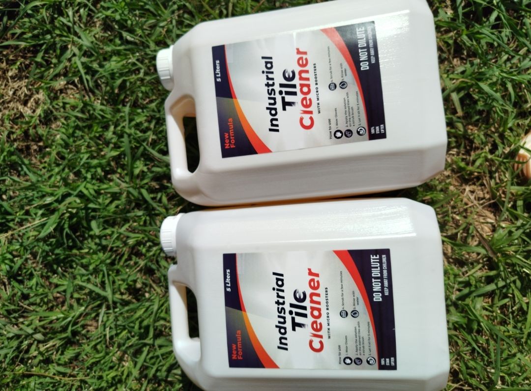 BLACK FRIDAY KILI SPECIAL OFFERS.. INDUSTRIAL TILE CLEANER 5X STAIN REMOVER//TUBE CLEANER 
DO NOT DILUTE